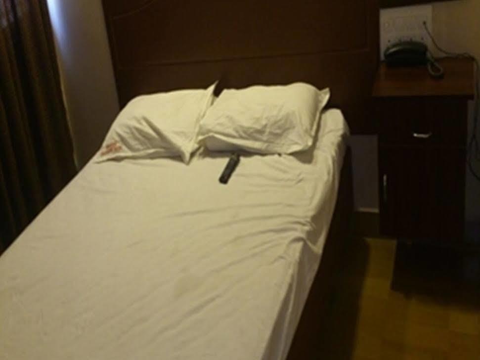 Hotel Boopathi Мадурай Екстериор снимка